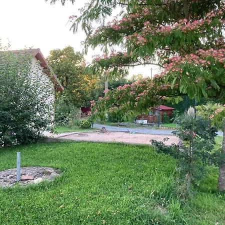 T3 Sur Fermette Avec Les Animaux Apartment Lusigny Exterior photo