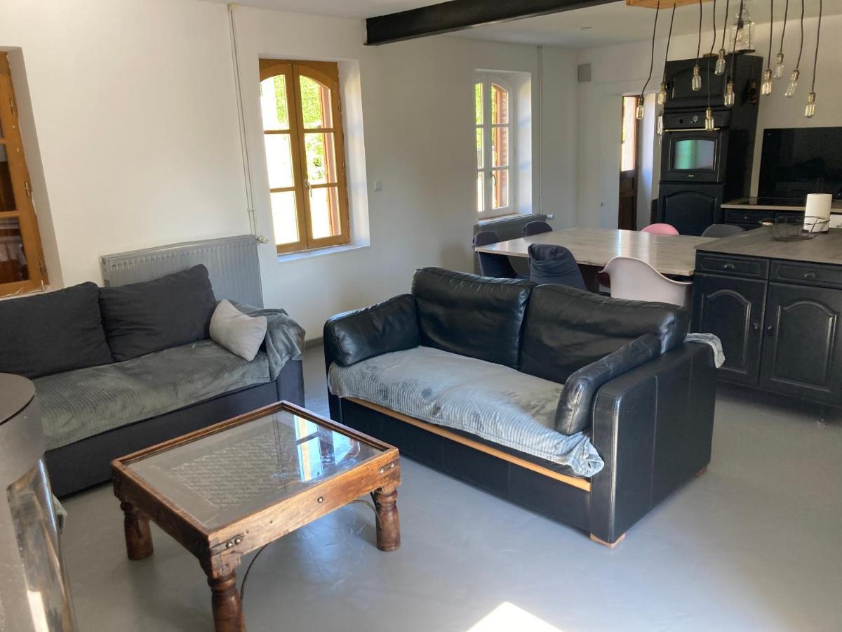 Apartment T3 Sur Fermette Avec Les Animaux Lusigny